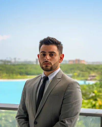 Enrique Ponte Ojeda, Miami real estate agent