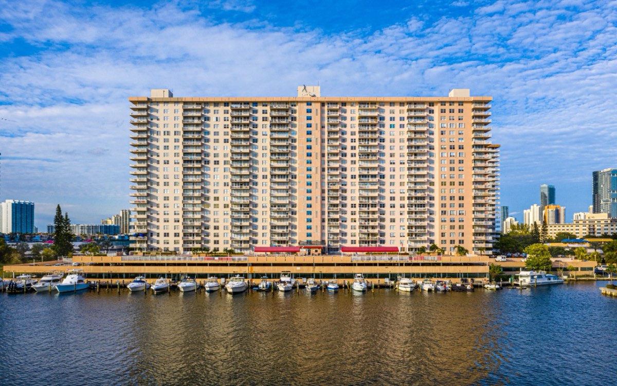 Winston Tower 100, foto 4