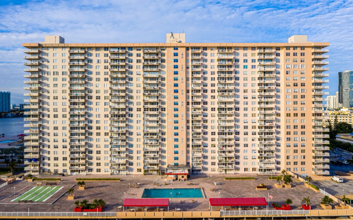 Winston Tower 100, foto 5
