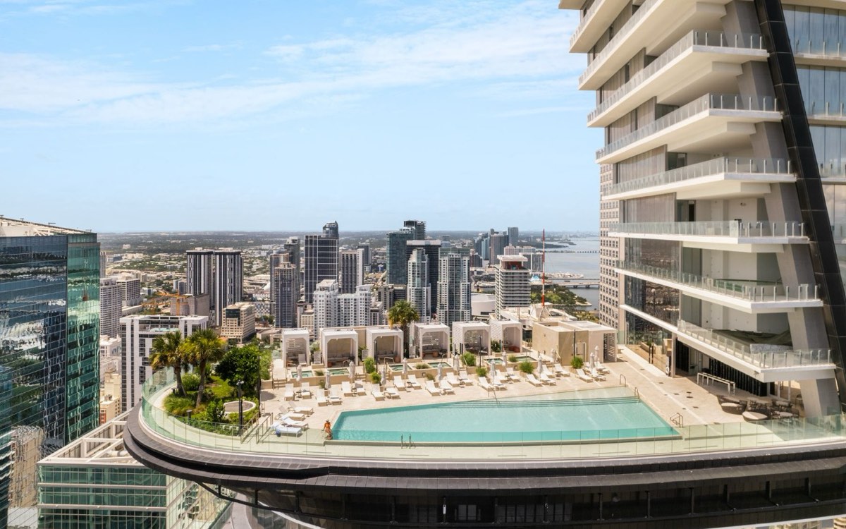 Aston Martin Residences, foto 2