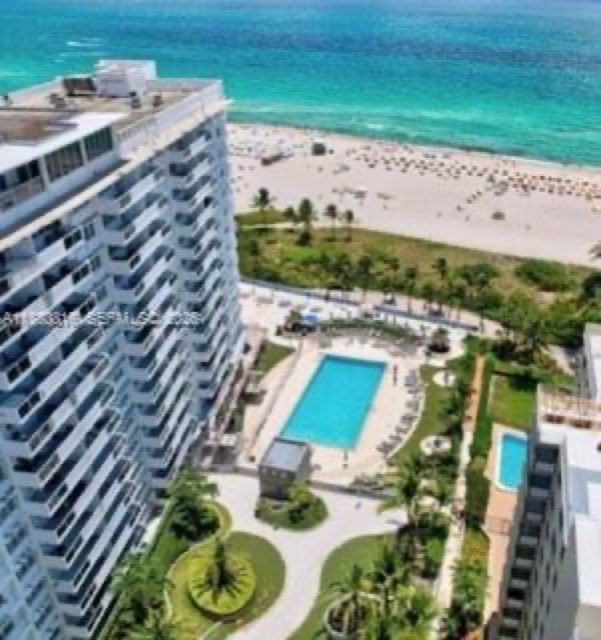The Decoplage, 100 Lincoln Rd
