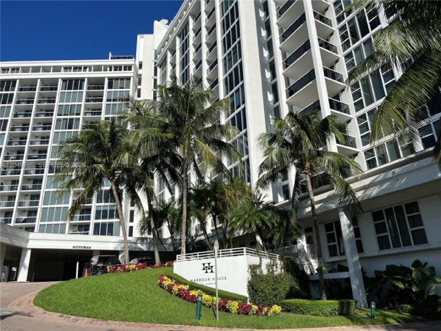 Harbour House, 10275 Collins Ave