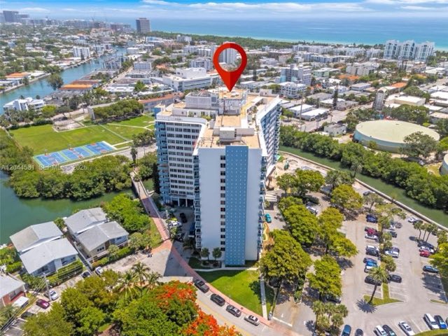 Parkview Point, 7441 Wayne Ave