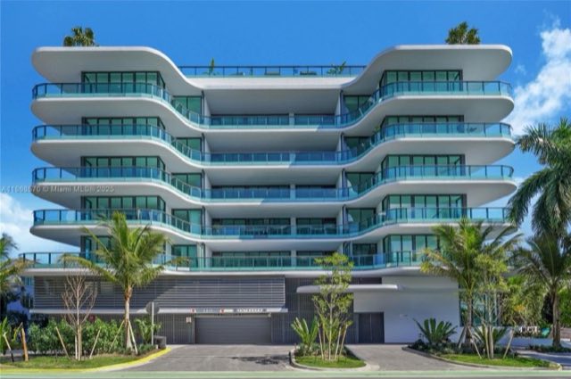 Harbour Park, 9901 E Bay Harbor Dr