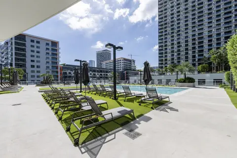 Midtown 5, photo 2 of 12