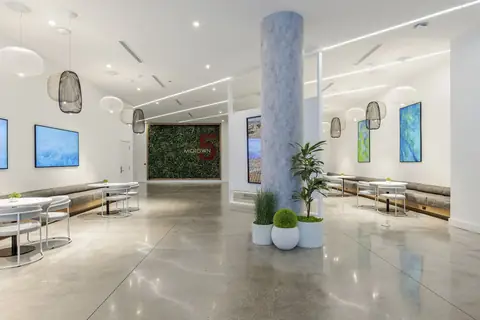 Midtown 5, photo 4 of 12