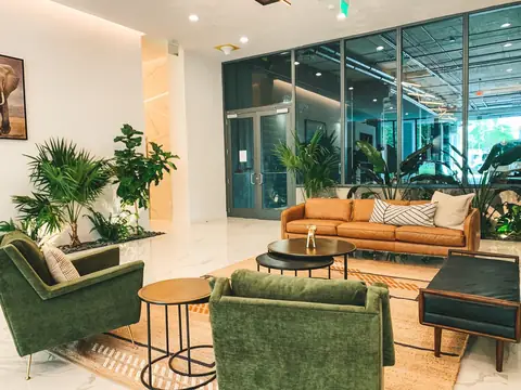 Miami Plaza, photo 3 of 12
