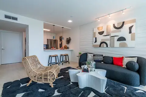 1550 Brickell Apartments, photo 2 of 12