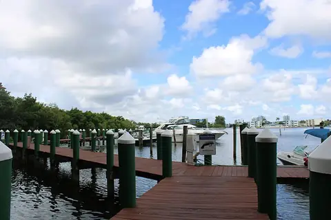 Intracoastal Yacht Club, photo 4 of 12