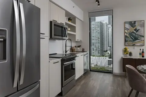 Maizon Brickell, photo 3 of 12