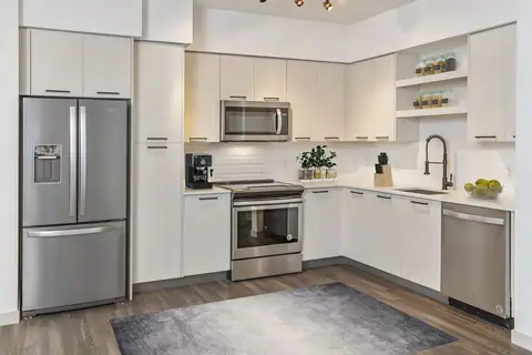 Maizon Brickell, photo 5 of 12