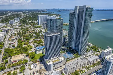 Metro Edgewater, photo 2 of 7