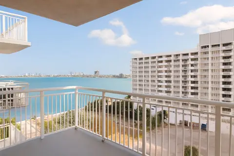22 Biscayne Bay, photo 5 of 6