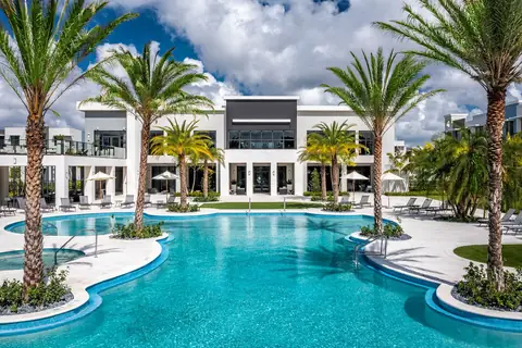 Manor Hialeah, photo 2 of 12