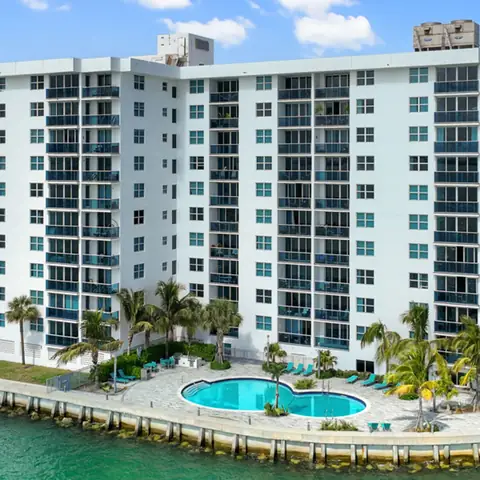 Wake Biscayne Bay, photo 4 of 12