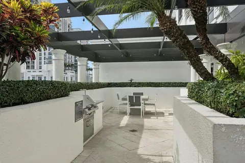 AMLI Joya (fka Alta Dadeland), photo 2 of 12