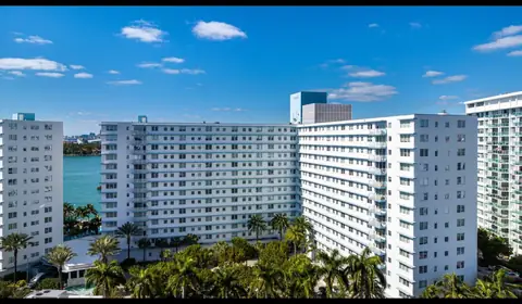 Southgate Towers, photo 2 of 12